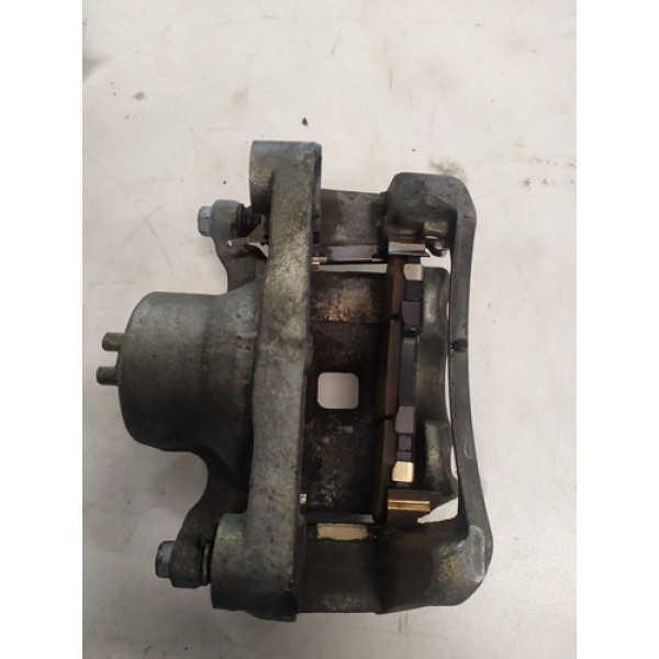 Pinça Com Cavalete De Freio Dianteiro Direito Sentra 07 A14