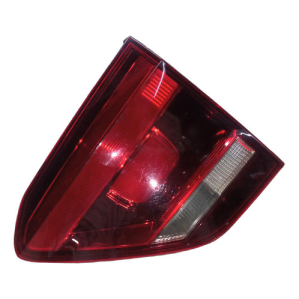 Lanterna Tampa Traseira Direita Vw Fox 2016 A 2020 2400508