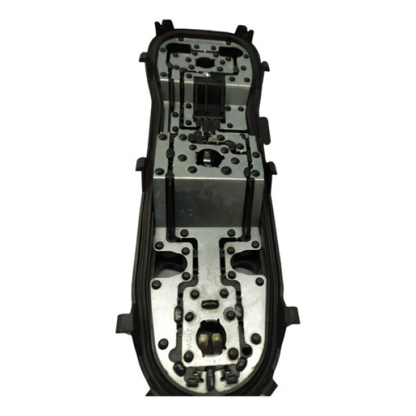 Circuito Da Lanterna Traseira Esquerda Da Duster  2012/2015
