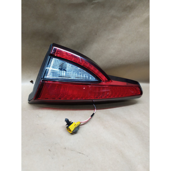 Lanterna Traseira Direita Da Tampa Fiat Argo 2017 A 22