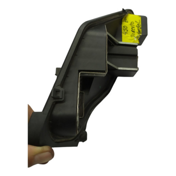 Circuito Da Lanterna Traseira Direita Do Renault Symbol 12