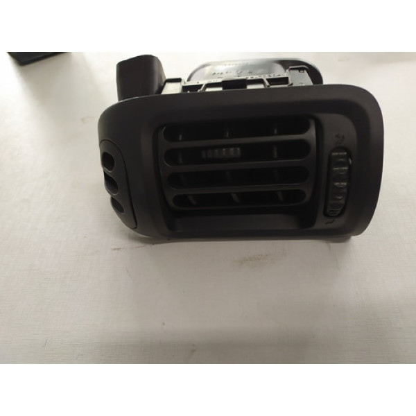 Difusor De Ar Lado Esquerdo De Renault Clio 2011/2015