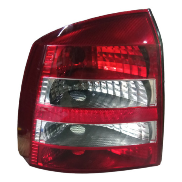 Lanterna Traseira L.e Astra Hatch 2003/2011 N 93399811arteb